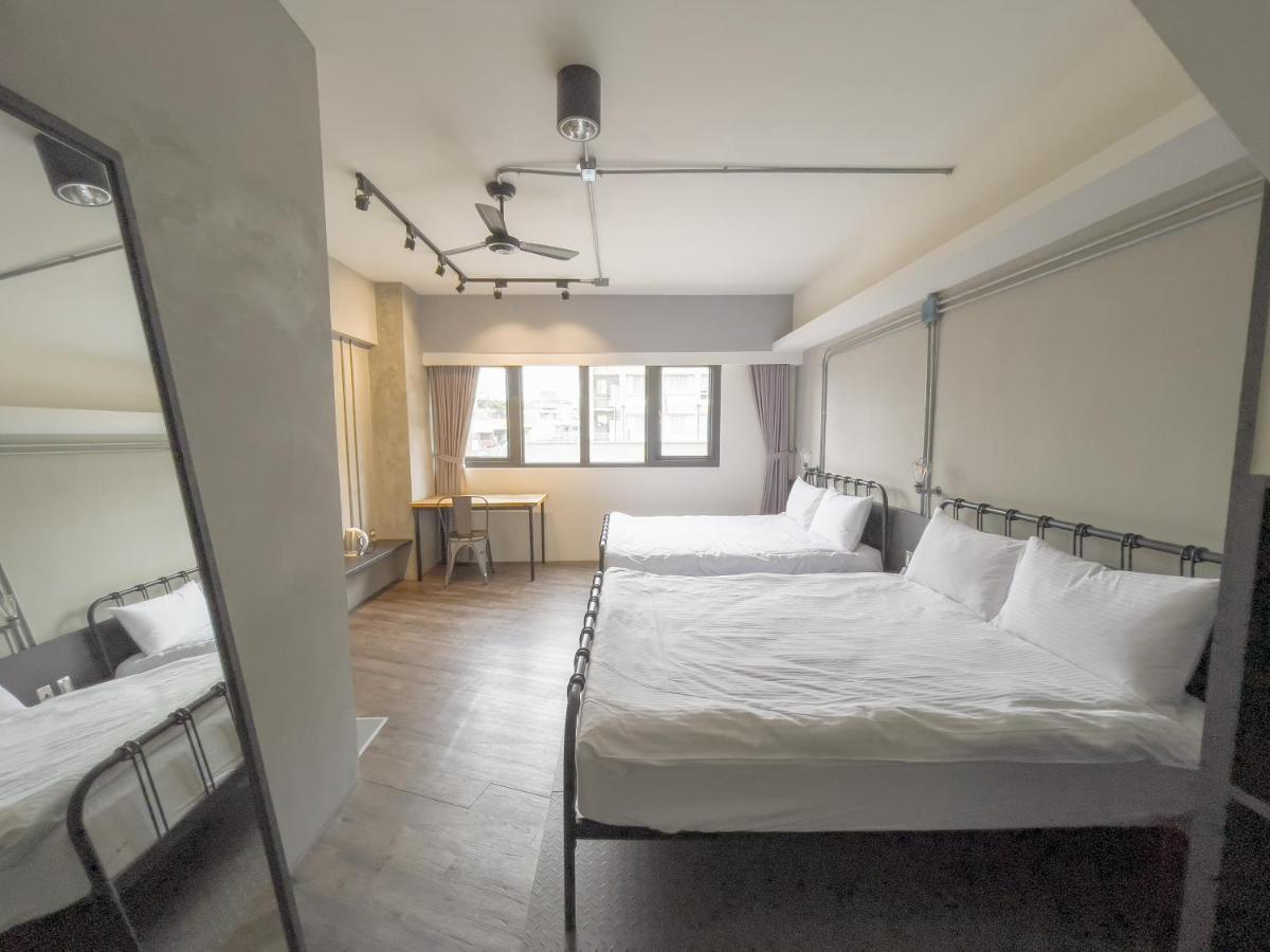 Tra旅宿 Apartment Taichung Bagian luar foto