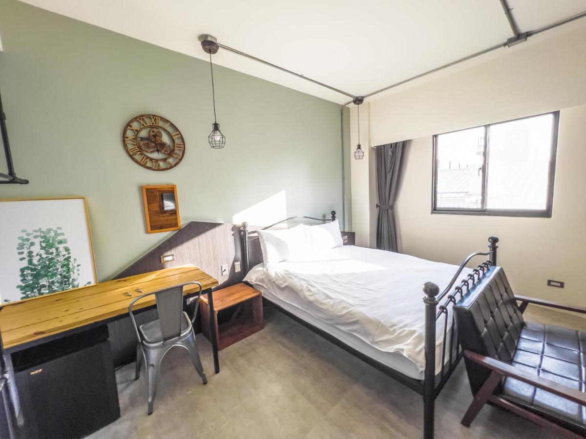 Tra旅宿 Apartment Taichung Bagian luar foto