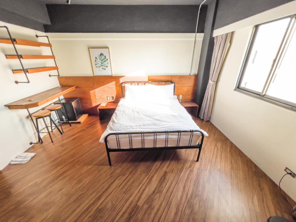 Tra旅宿 Apartment Taichung Bagian luar foto